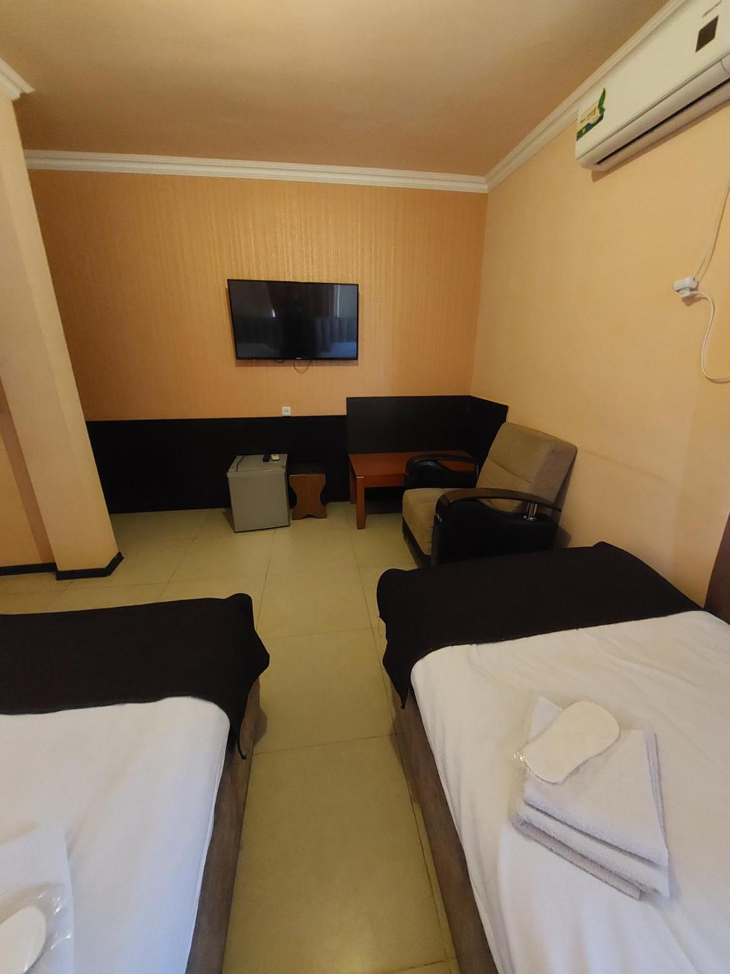 Rp Hotel- Hostel Ереван Экстерьер фото